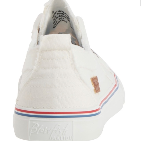NWT Blowfish Buzz White Color Wash Canvas Malibu Sneakers 7.5 - Picture 4 of 6